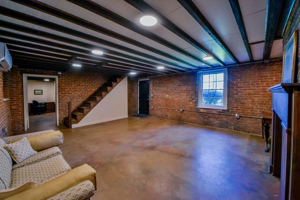 Office For Sale: 2303 13th St, Tuscaloosa, AL 35401
